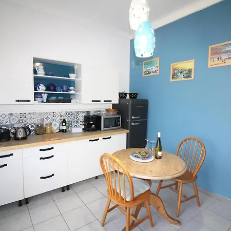 Holiday home Maison Centre, A Pieds!