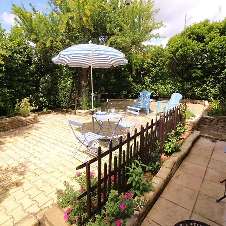 Maison Centre, A Pieds! Holiday home *