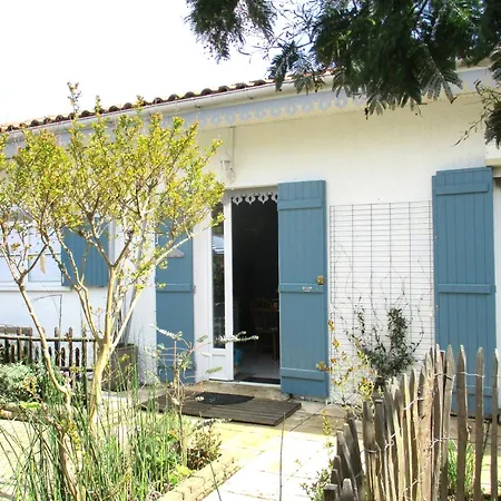 Holiday home Maison Centre, A Pieds!
